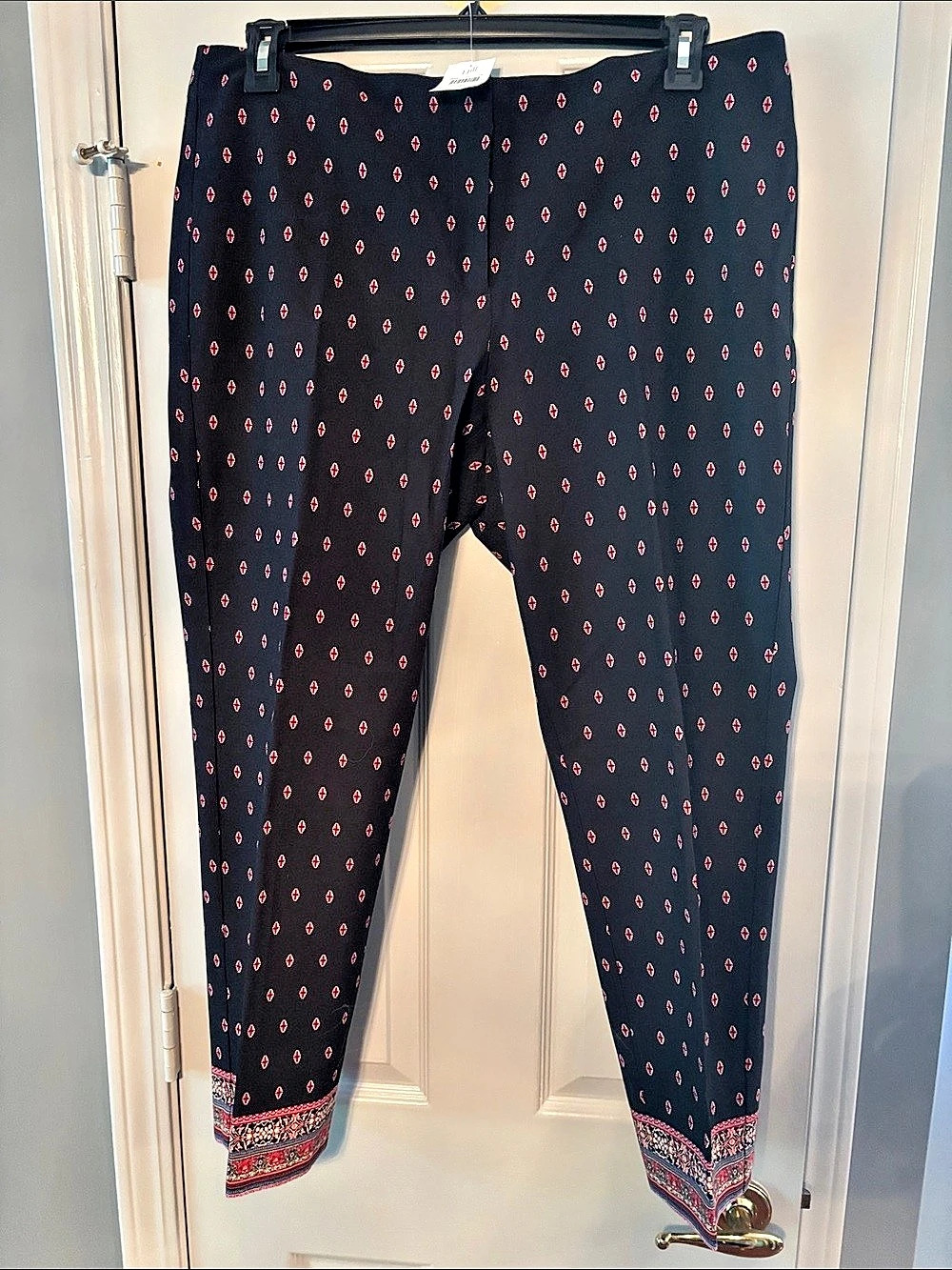 J Jill Premium Bi-Stretch Black with Red Crosses Zipper Ankle Pants NWT
